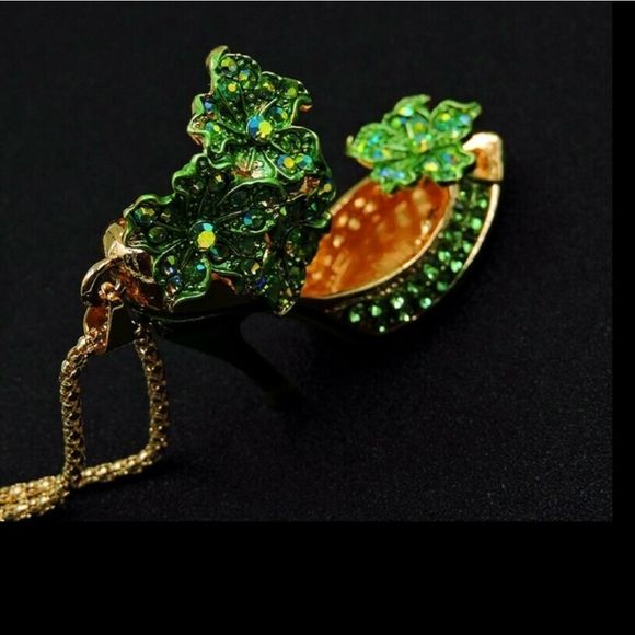 Betsey Johnson High Heel Necklace - Picture 2 of 3